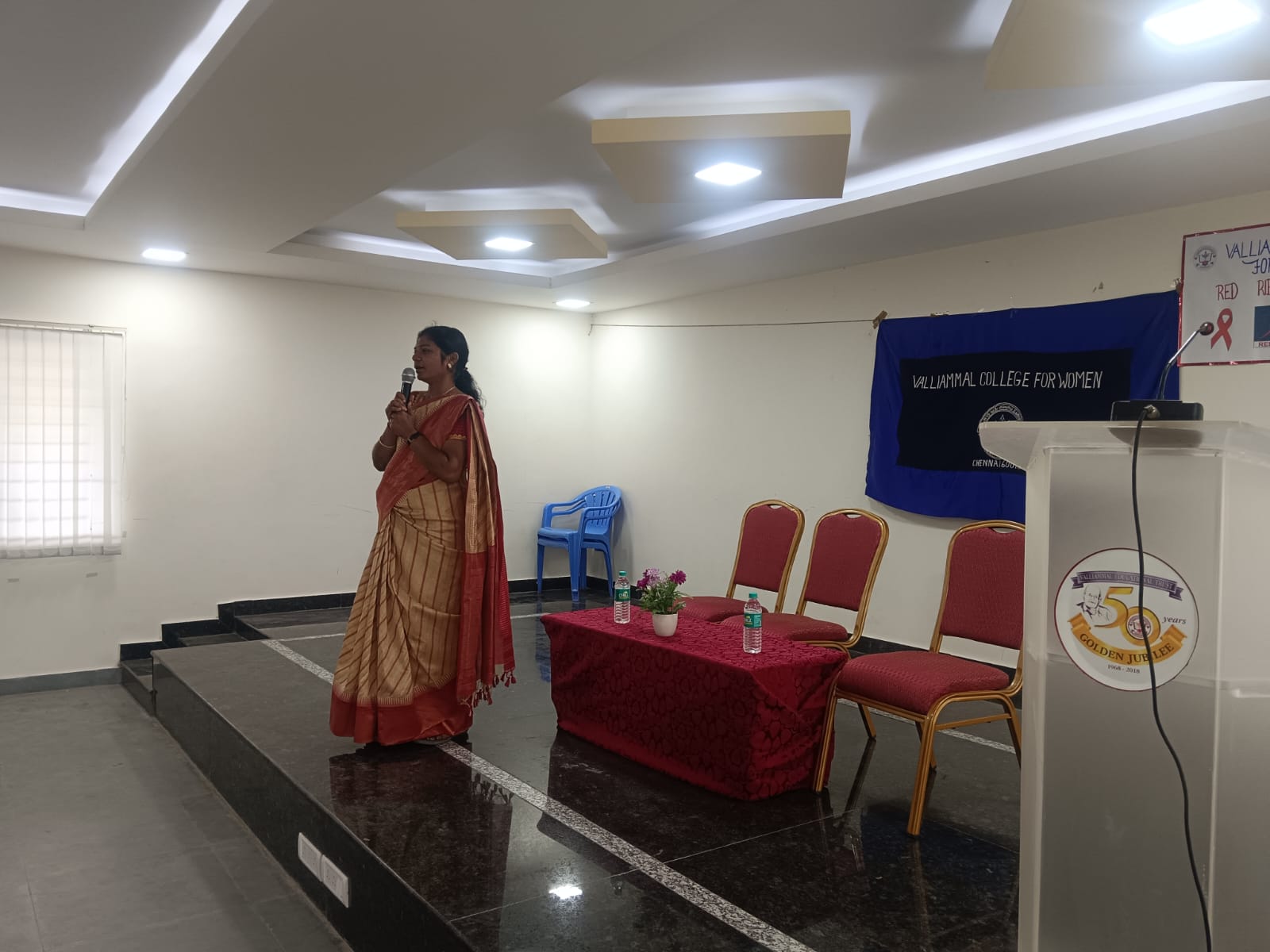 College podium speech
