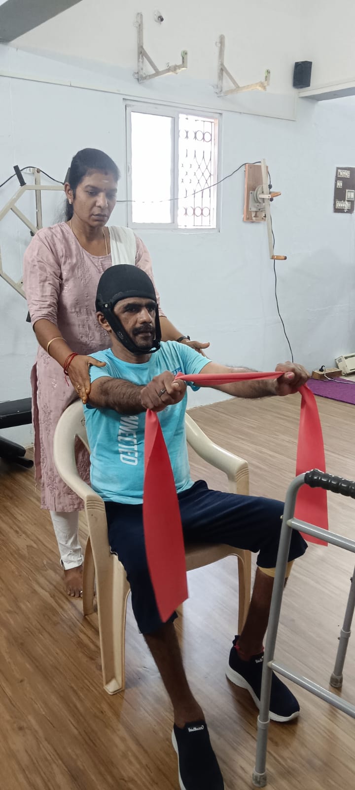 Physiotherapy resistance band session